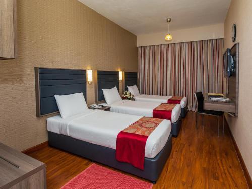 Oasis Deira Hotel Дубай Екстер'єр фото